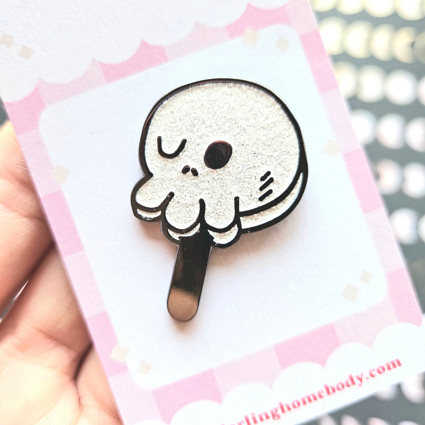 Glitter Enamel Pin Black Skull Popsicle. Hot Ghoul Summer. Horror Ice Cream Pin. Goth Girl Summer Pin. Sparkle Kawaii Skull Pin.